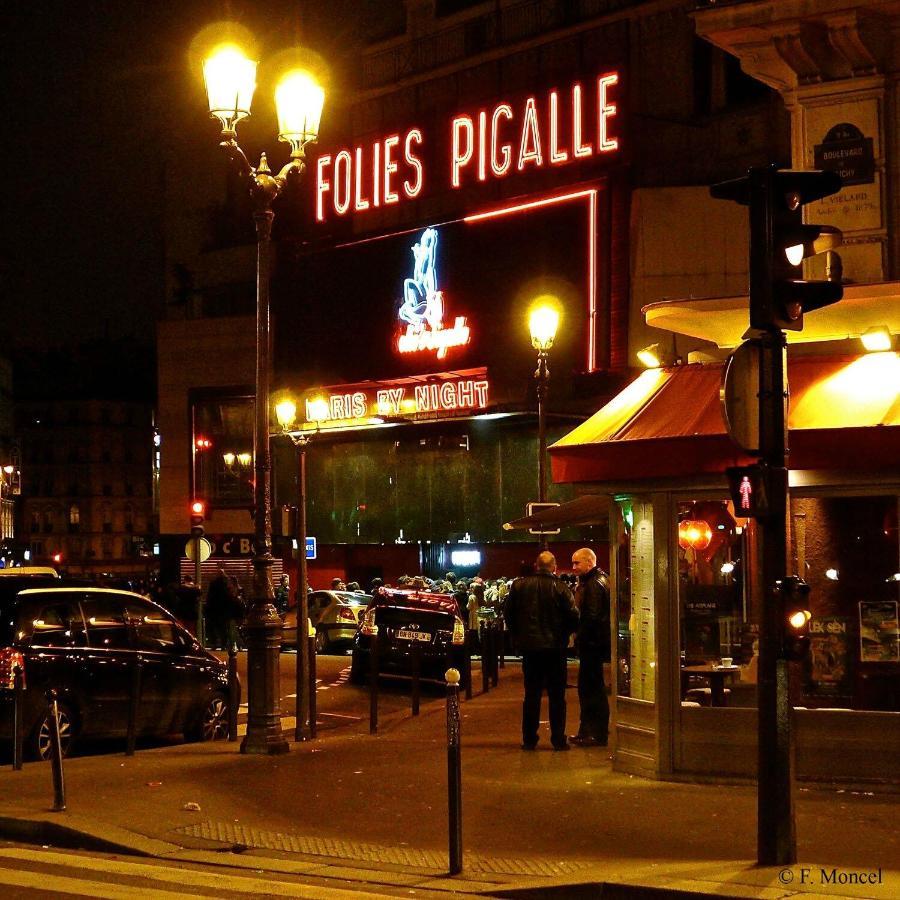 Pigalle De 25 M2 - 2 Lits Simples Type Gigogne Pour 2 Personnes - Coeur Touristique De - 2 Minutes De La Station Metro Pigalle ,petit Train Vers La Butte Montmartre-cabarets Moulin Rouge,chez Michou-restaurants Bouillon Pigalle,berliner Apartment *