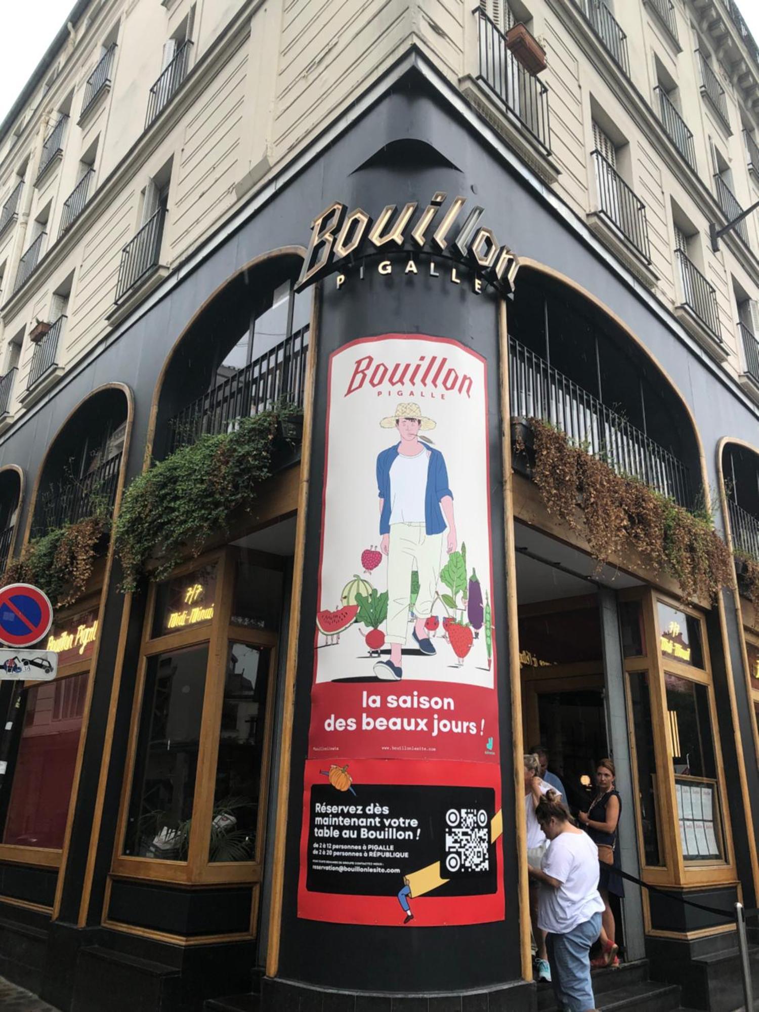 Pigalle De 25 M2 - 2 Lits Simples Type Gigogne Pour 2 Personnes - Coeur Touristique De - 2 Minutes De La Station Metro Pigalle ,petit Train Vers La Butte Montmartre-cabarets Moulin Rouge,chez Michou-restaurants Bouillon Pigalle,berliner Apartment Paris